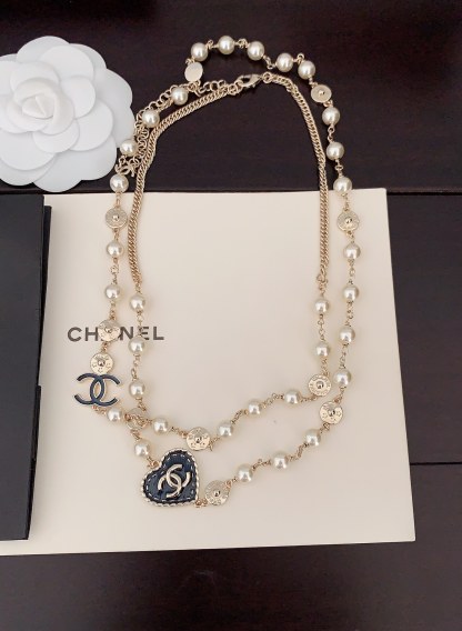 シャネル「Chanel」 ブルーブラックパールネックレス