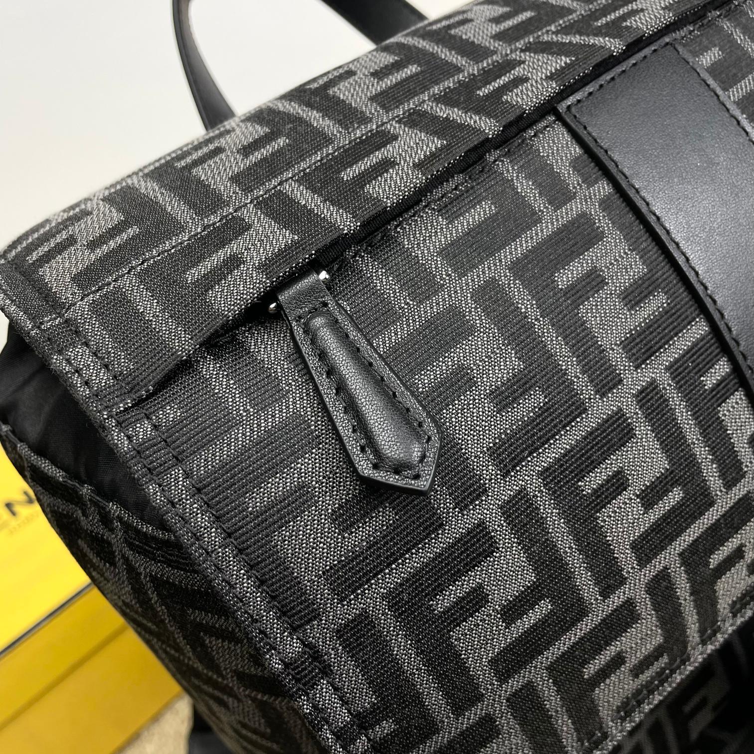 フェンディ「Fendi」クラシック FF モチーフ 7V2066 バックパック-ISETAN PRESTIGE CURATED