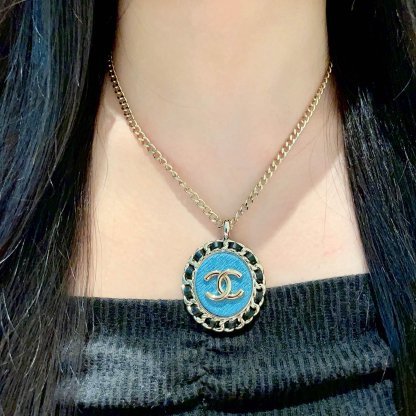 シャネル「Chanel」 デニムブルー ダブルCネックレス