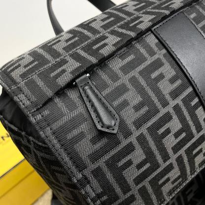 フェンディ「Fendi」クラシック FF モチーフ 7V2066 バックパック-ISETAN PRESTIGE CURATED