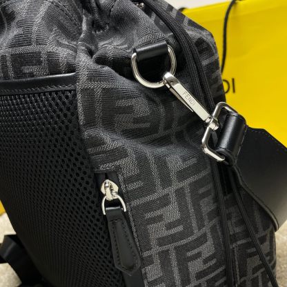 フェンディ「Fendi」 バグズ 7VZ070 バックパック