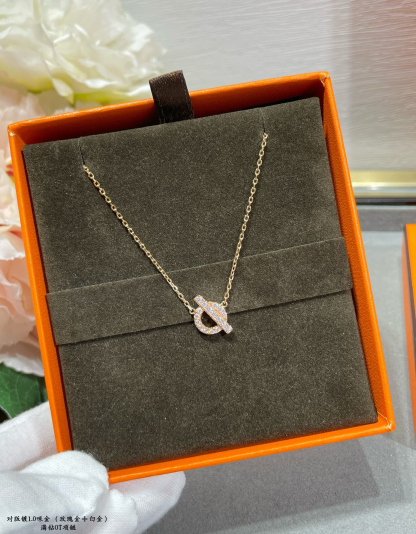 エルメス「Hermès」Cadenas OT ロック ネックレス