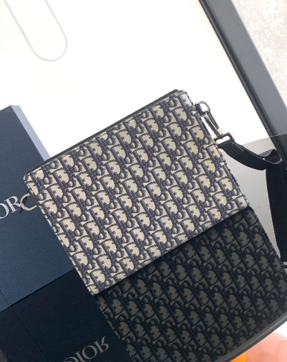 ディオール「Dior」オブリック モチーフ ポーチ