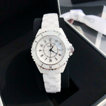 シャネル「Chanel」J12 キャリバー 33MM