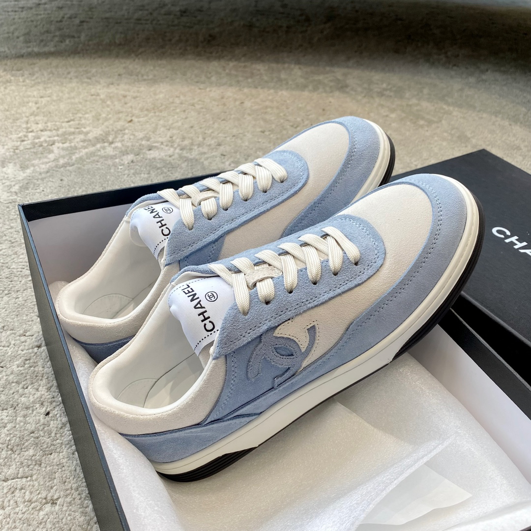 シャネル「Chanel」23C スエード パンダスニーカー カジュアルシューズ