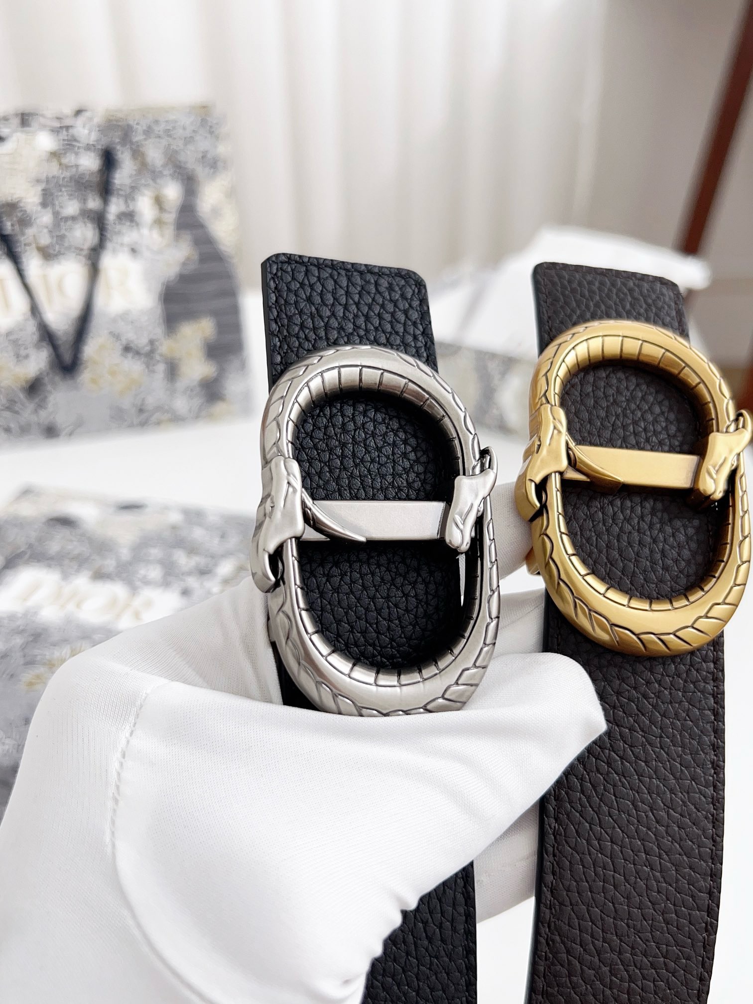 ディオール「Dior」リバーシブル リジーカーフレザーベルト100CM