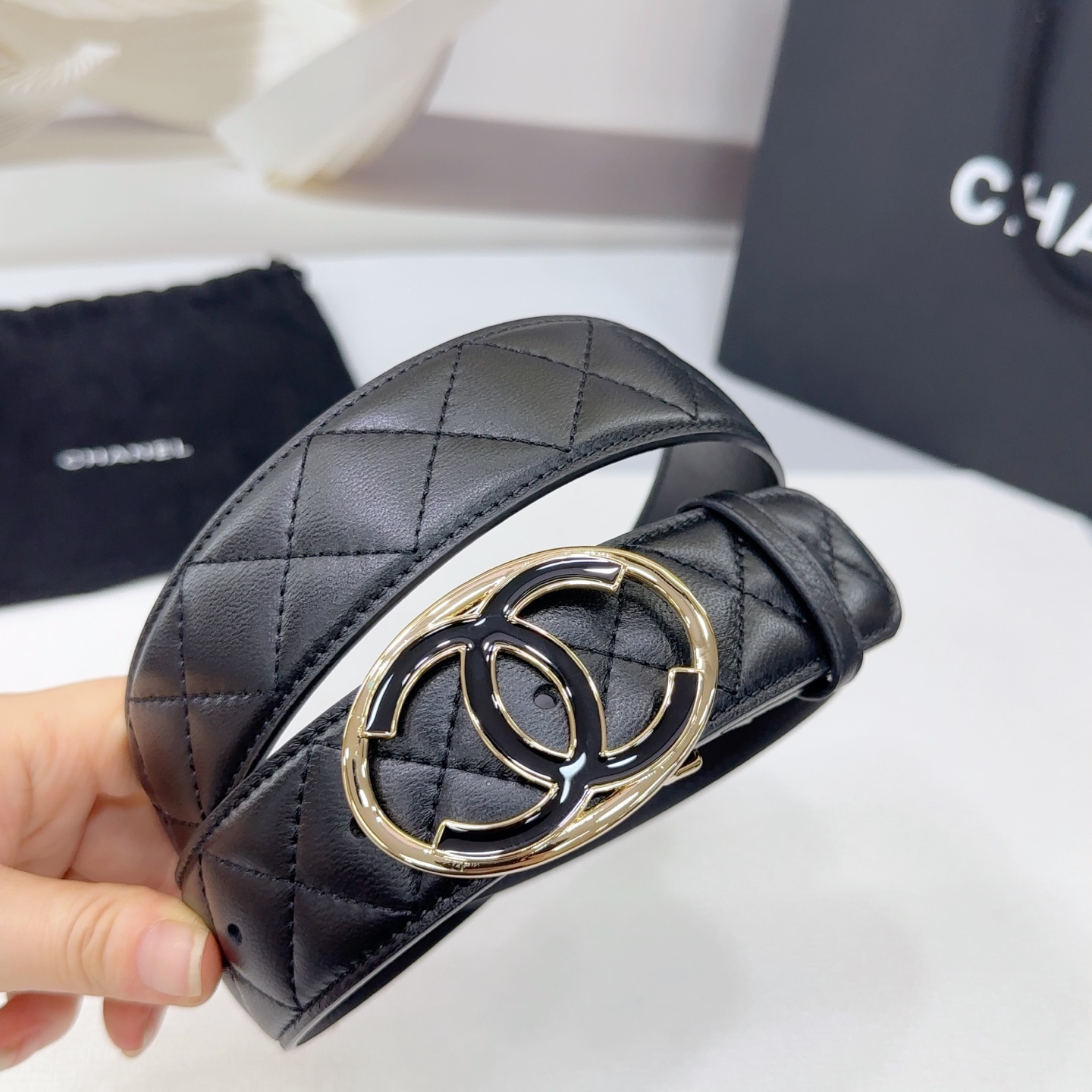 シャネル「Chanel」オーバル ダブルC レザーベルト ベルト100CM