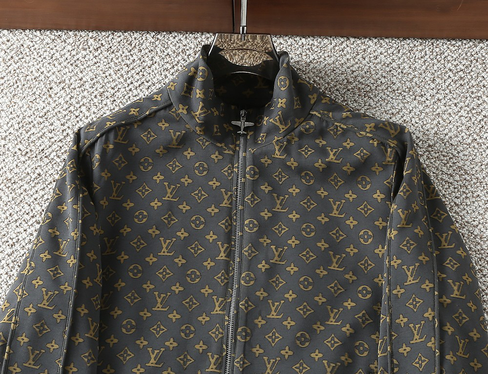 ルイ・ヴィトン「Louis Vuitton」秋冬コレクション クイルテッド ジャケット