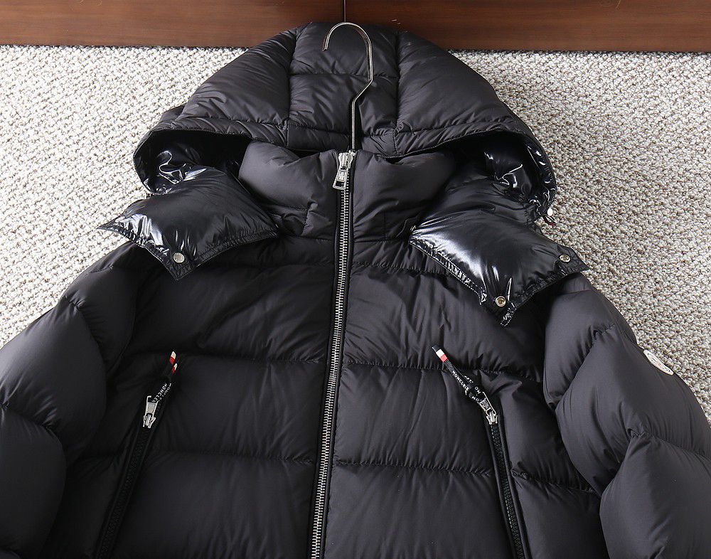 モンクレール「Moncler」秋冬 ダウンジャケット