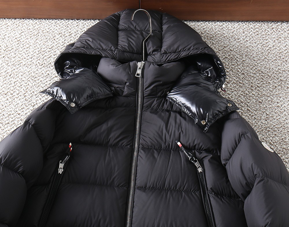 モンクレール「Moncler」秋冬 ダウンジャケット