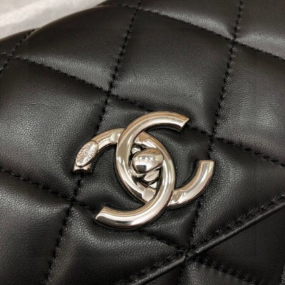 シャネル「Chanel」トップハンドル フラップ バッグ