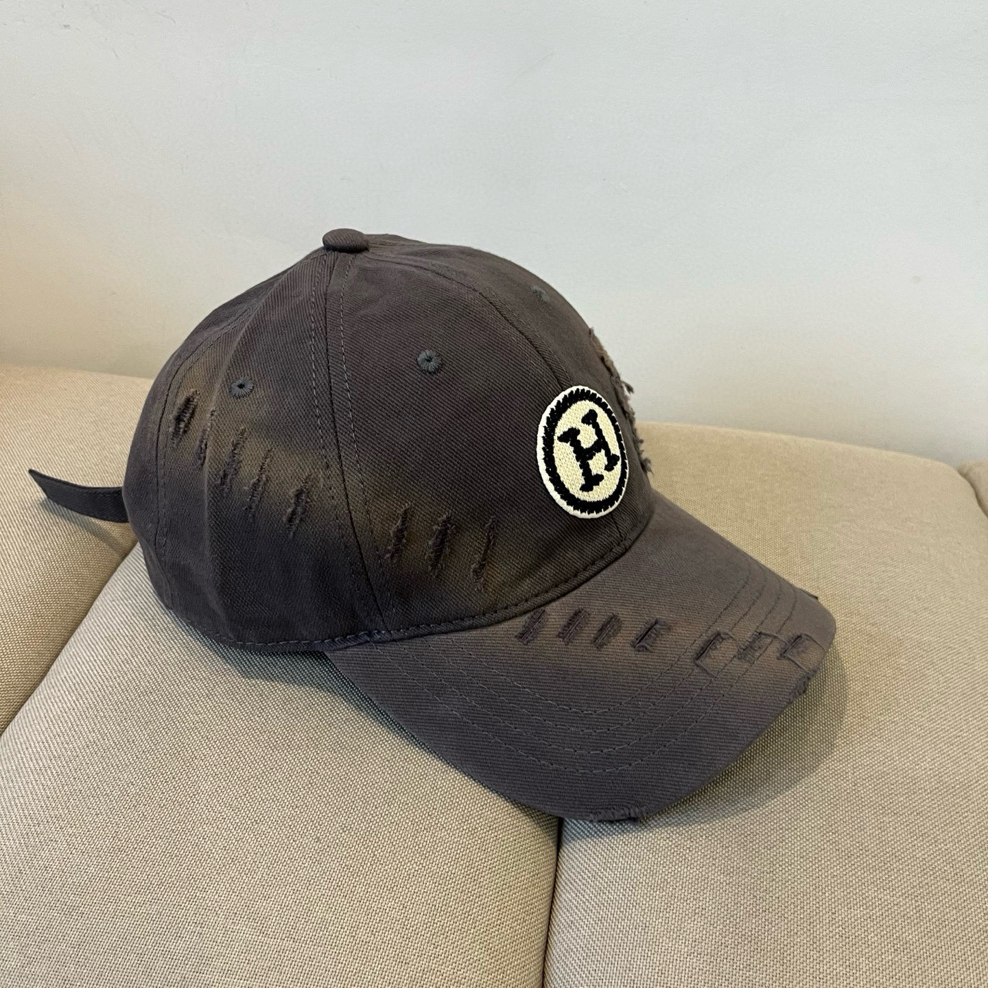 エルメス「Hermès」 2025 Classic ベースボールキャップ