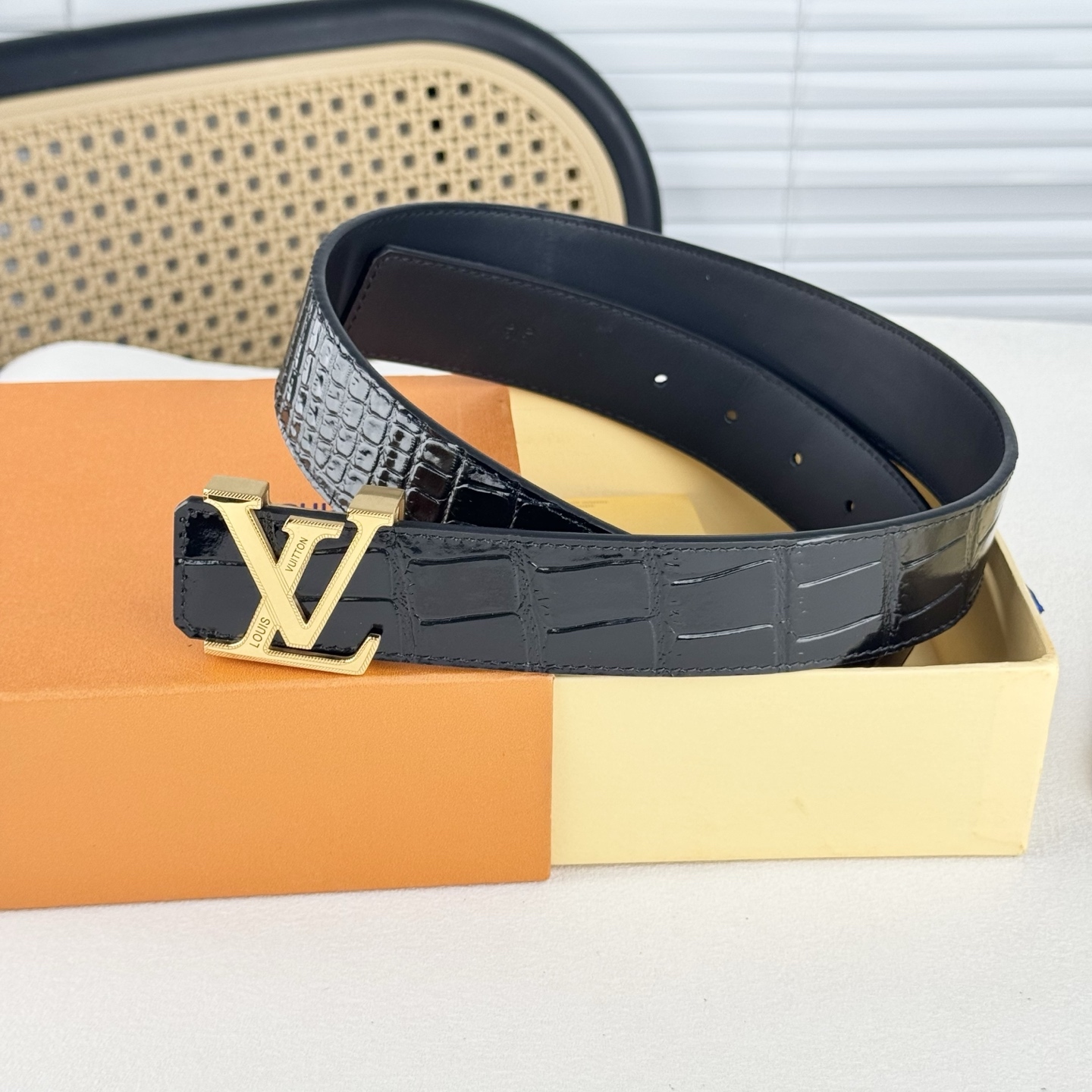 ルイ・ヴィトン「Louis Vuitton」DIMENSION 4.0 レザーベルト-ISETAN PRESTIGE CURATED