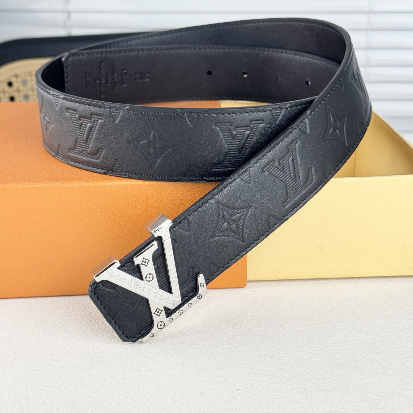 ルイ・ヴィトン「Louis Vuitton」DIMENSION 4.0 レザーベルト
