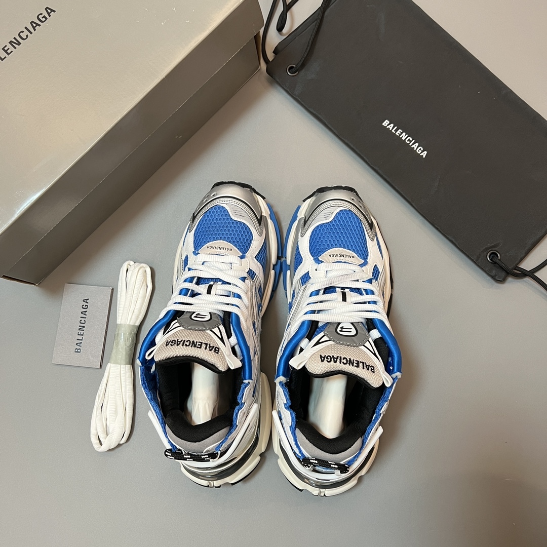 バレンシアガ「Balenciaga」Runner スニーカー