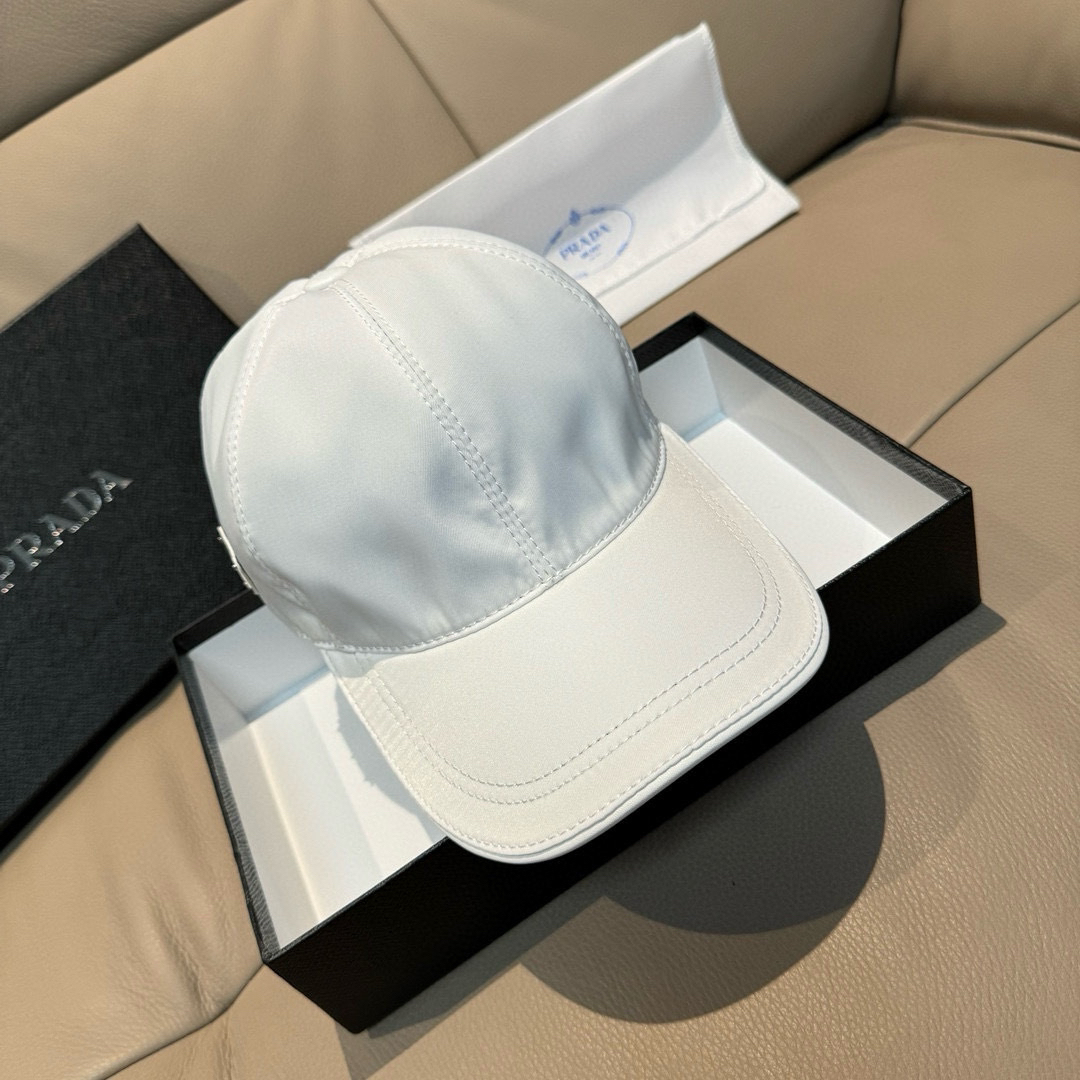 プラダ「Prada」Re-Nylon Classic Baseball Cap – ISETAN