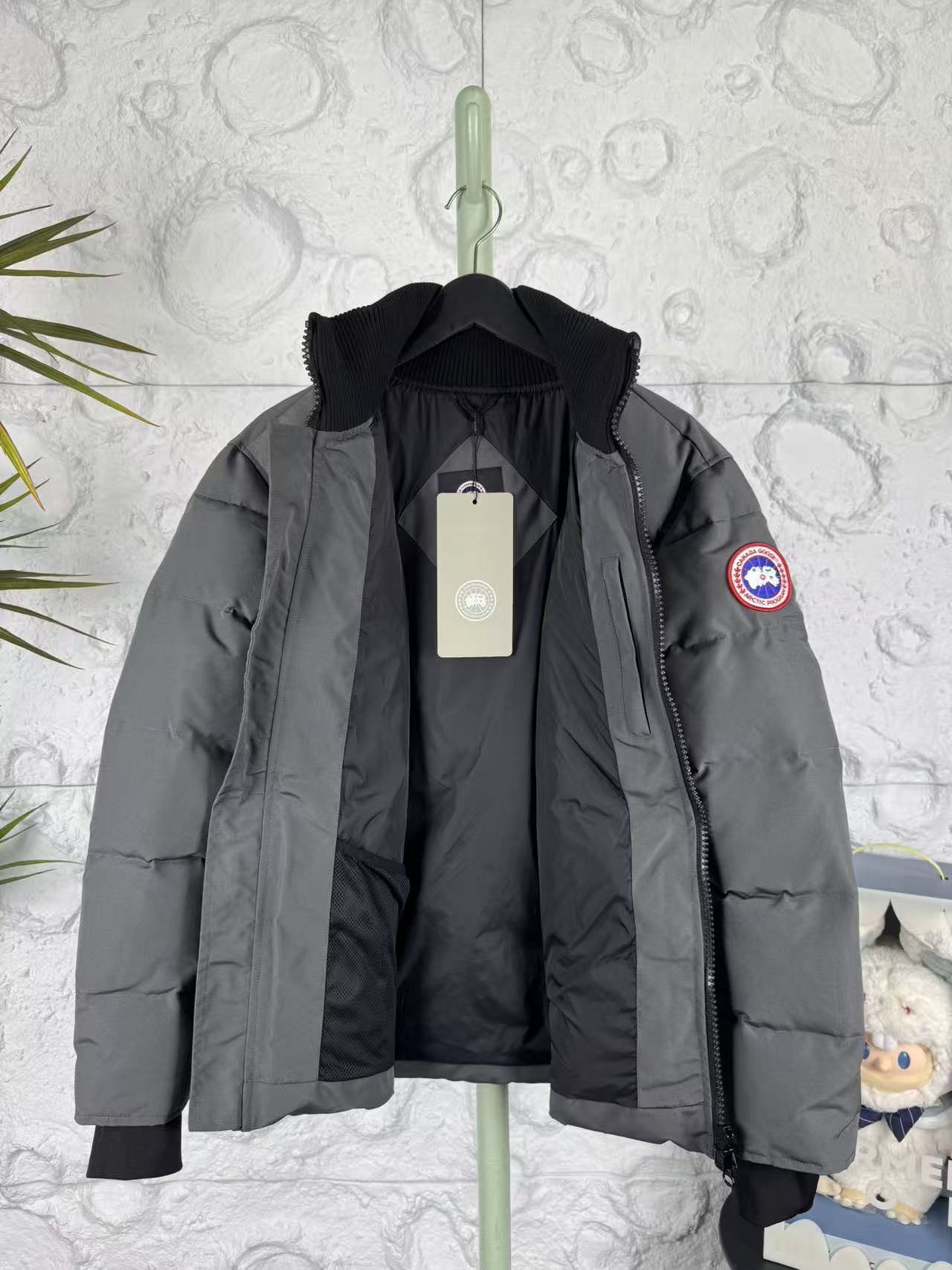 カナダグース「Canada Goose」秋冬ダウンジャケット