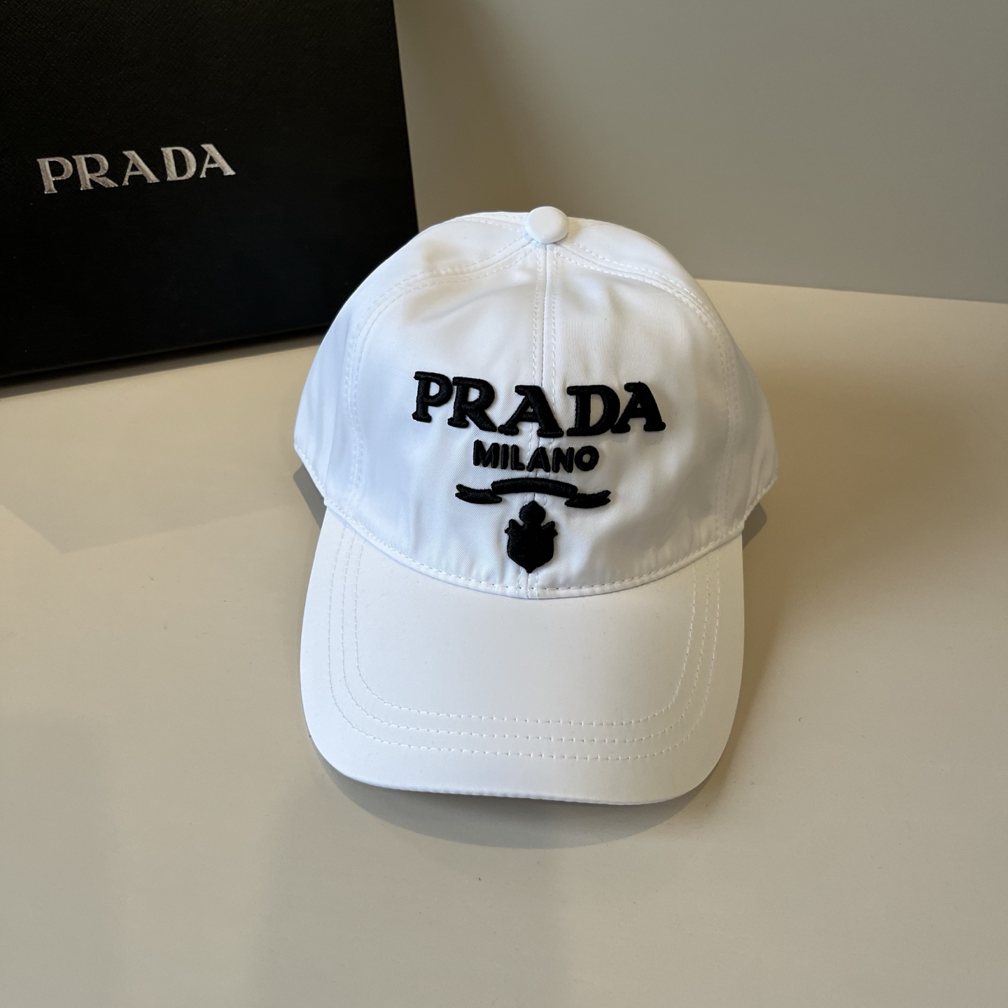 プラダ「Prada」 Re-Nylon Baseball Cap