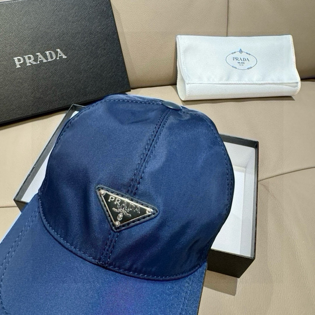 プラダ「Prada」Re-Nylon Baseball Cap