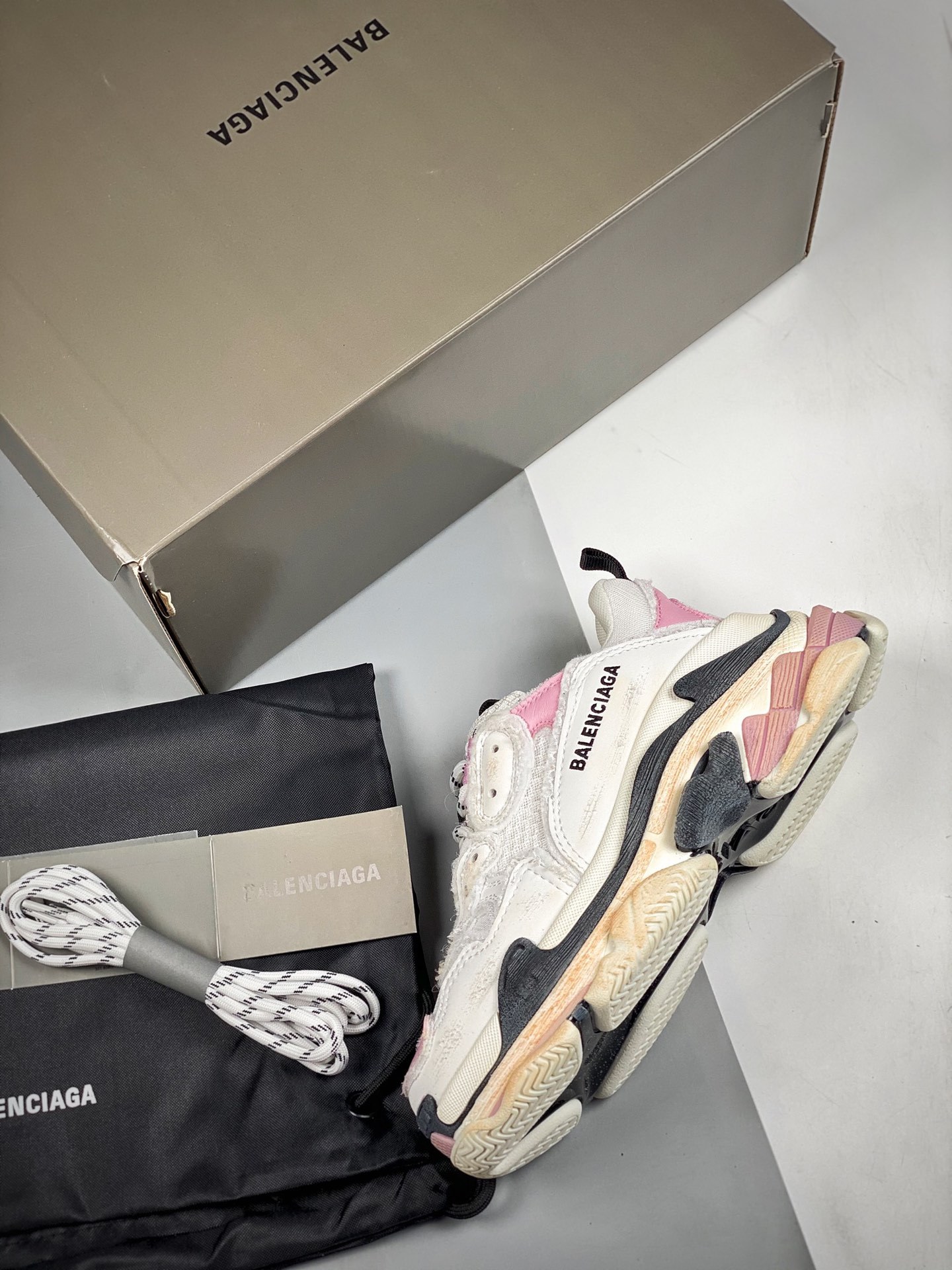 バレンシアガ「Balenciaga」aris世家 Track Round-Toe シューズ
