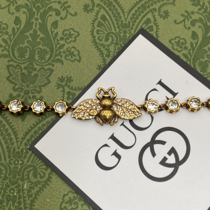 グッチ「Gucci」 ビー・スターズ クリスタル ブレスレット