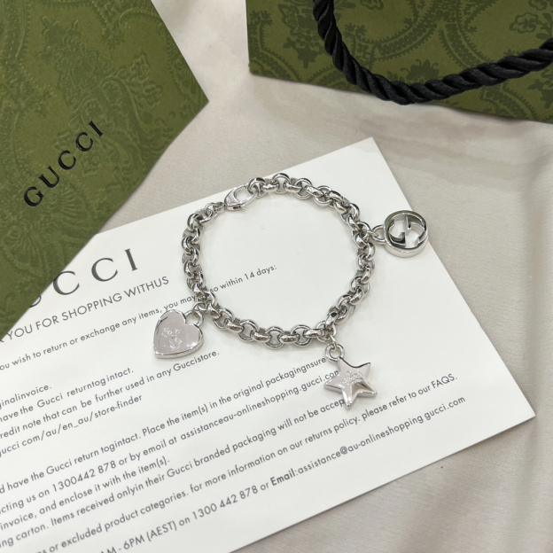 グッチ「Gucci」  ハート チェーン ブレスレット