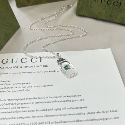 グッチ「Gucci」GHOST フルーツパイナップルペンダントネックレス