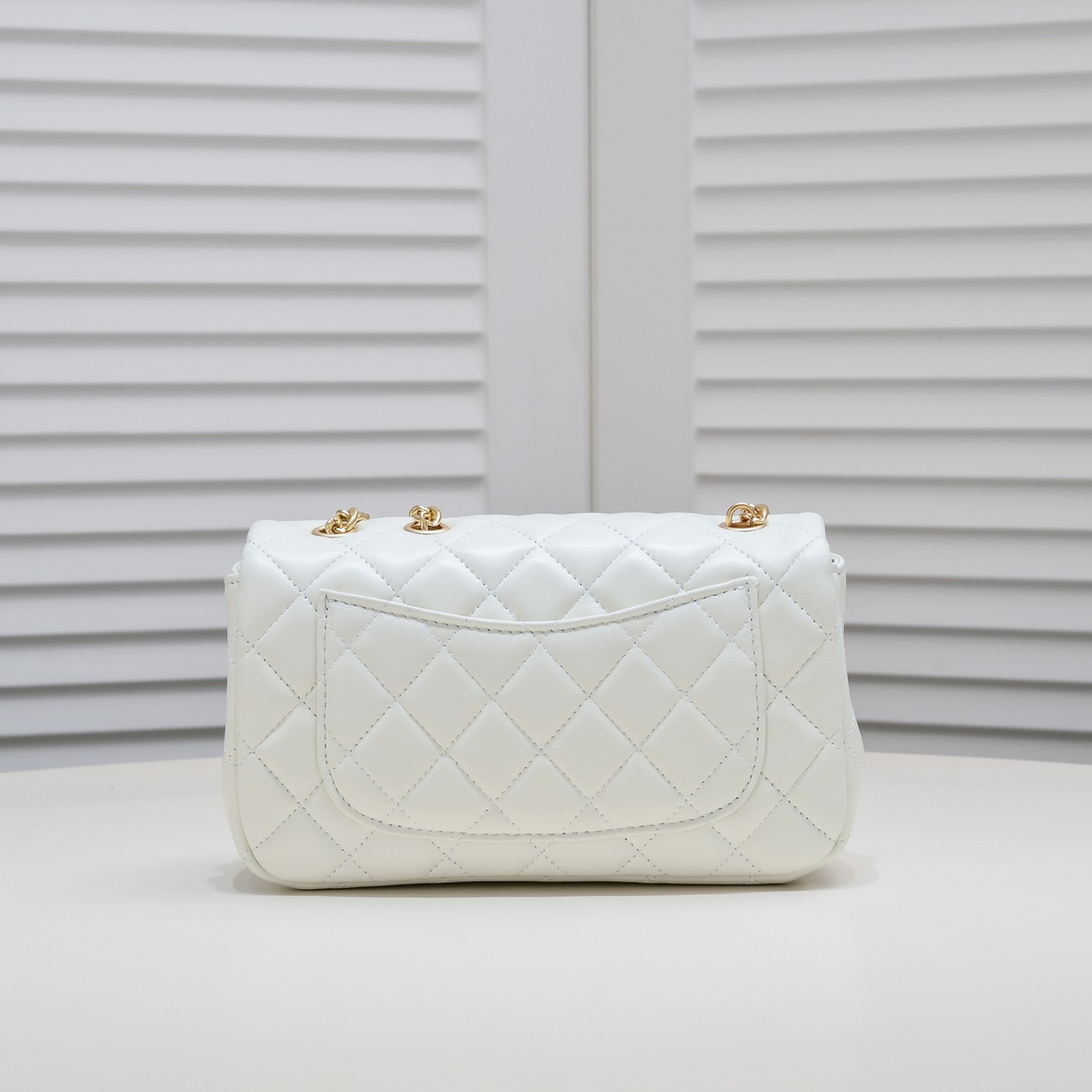 シャネル「Chanel」スモール トップハンドル フラップ バッグ