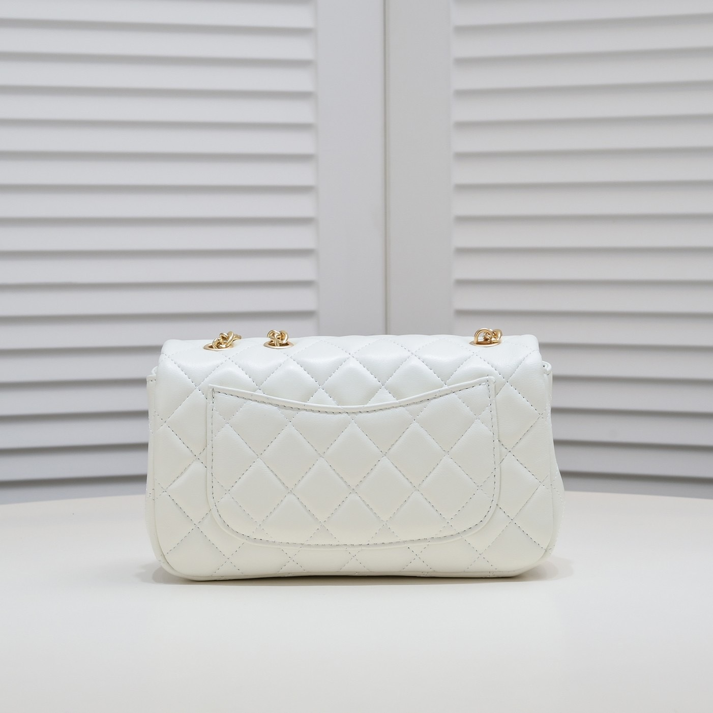 シャネル「Chanel」スモール トップハンドル フラップ バッグ