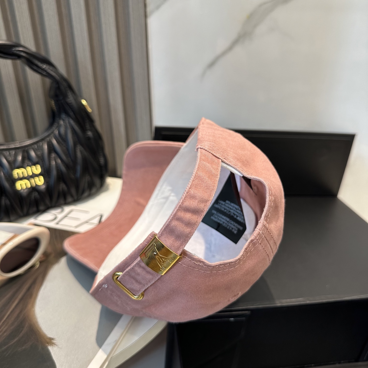ルイ・ヴィトン「Louis Vuitton」 Signature キャップ（メンズ）