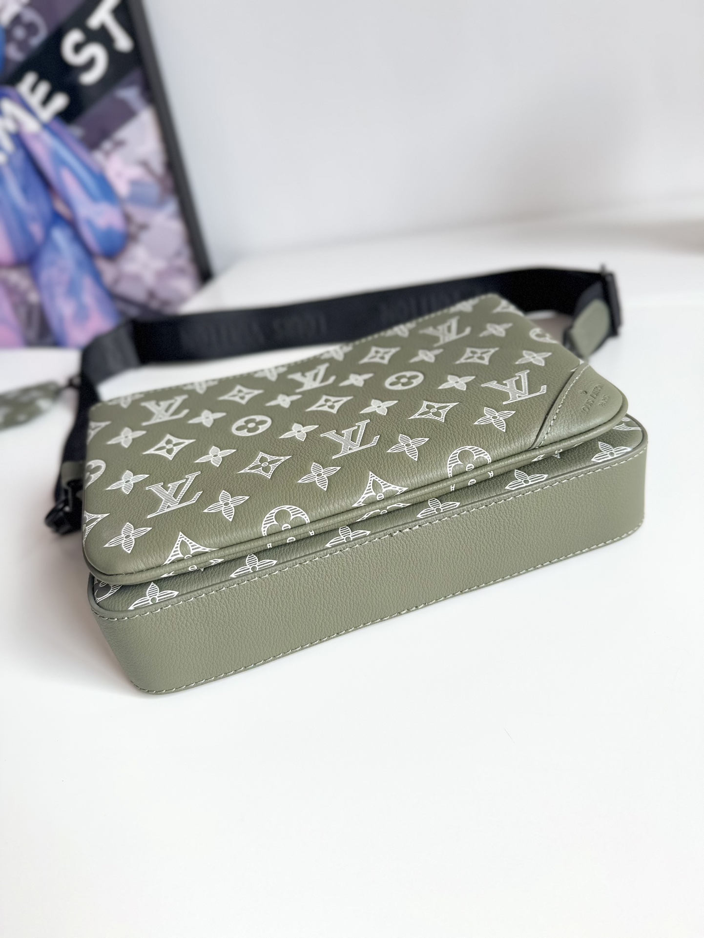 ルイ・ヴィトン「Louis Vuitton」スタイリッシュ メッセンジャーバッグ