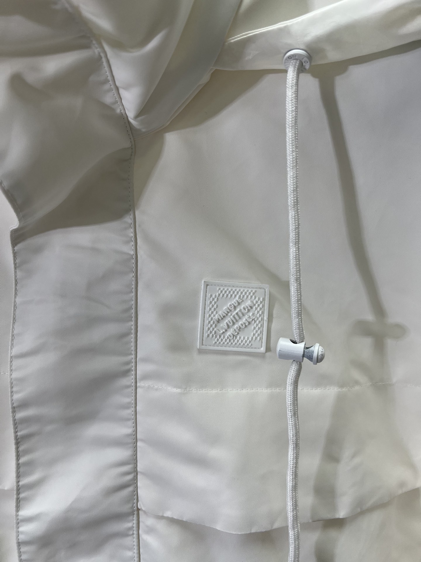 ルイ・ヴィトン「Louis Vuitton」  2025SS シングルカラー ウィンドブレーカー ジャケット