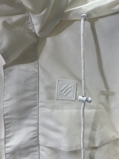 ルイ・ヴィトン「Louis Vuitton」  2025SS シングルカラー ウィンドブレーカー ジャケット