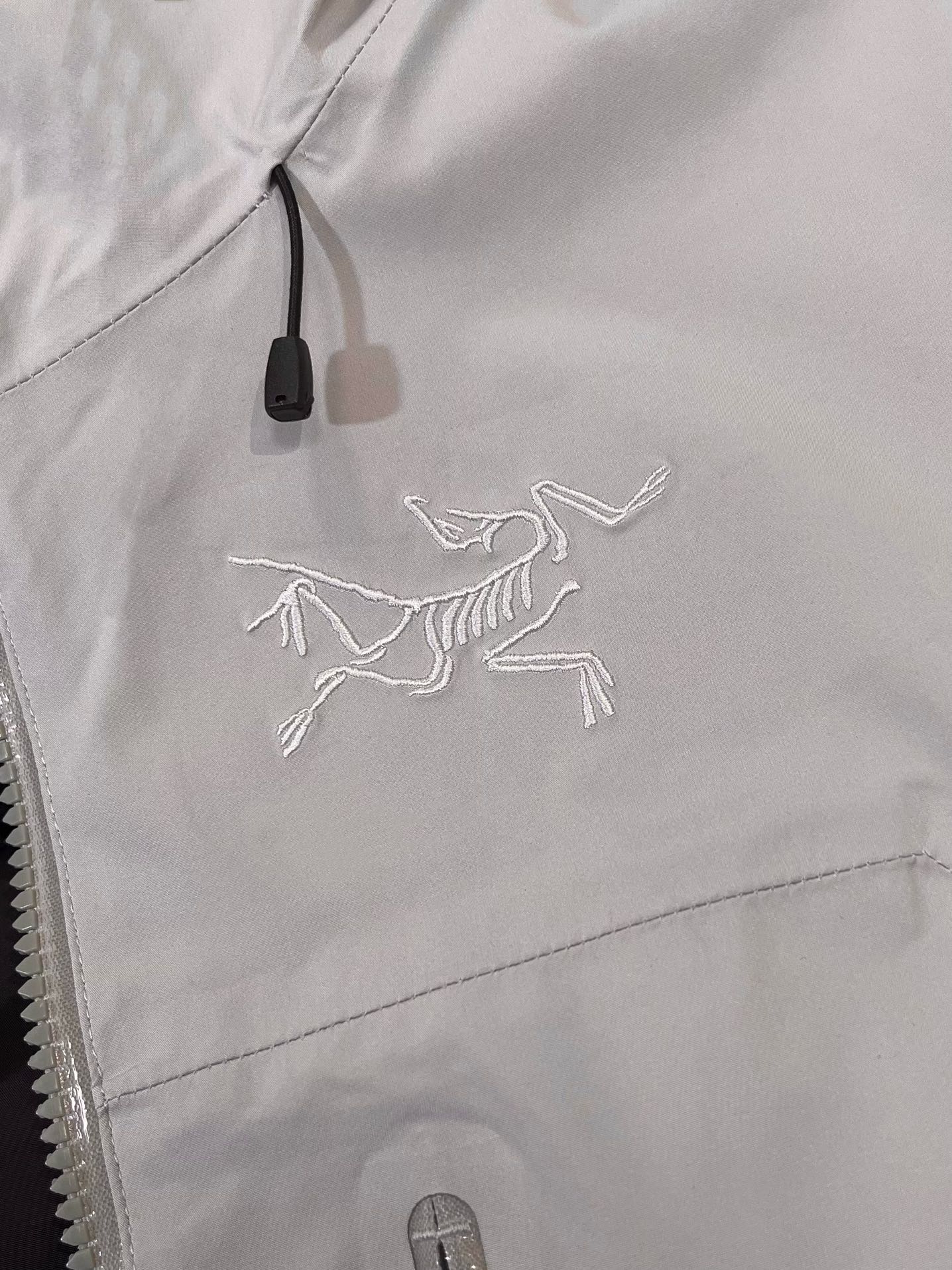 アークテリクス「ARC'TERYX」ウィンド＆ウォータープルーフ アウトドアジャケット