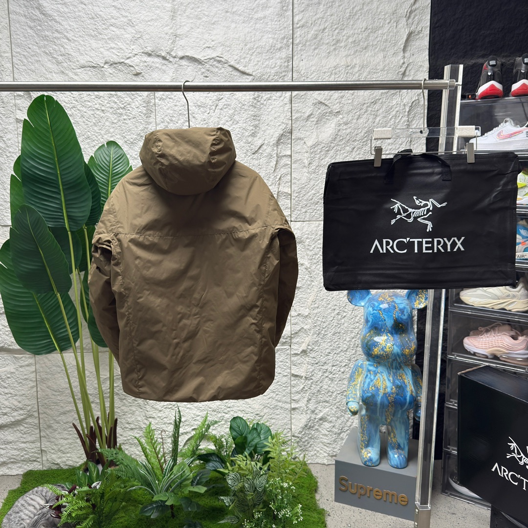 アークテリクス「ARC'TERYX」ミリタリーグレード ウィンター ウィンドプルーフ ソフトシェル ジャケット