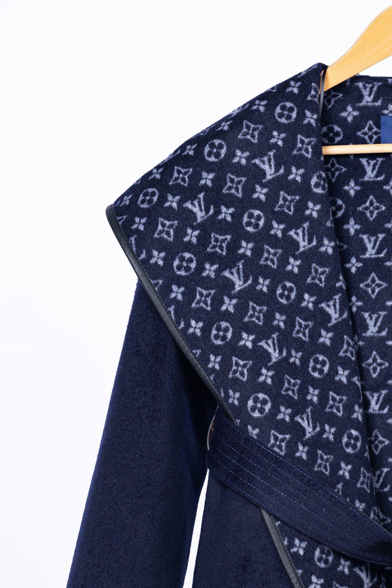 ルイ・ヴィトン「Louis Vuitton」秋冬 レディース ワップルフードロングコート