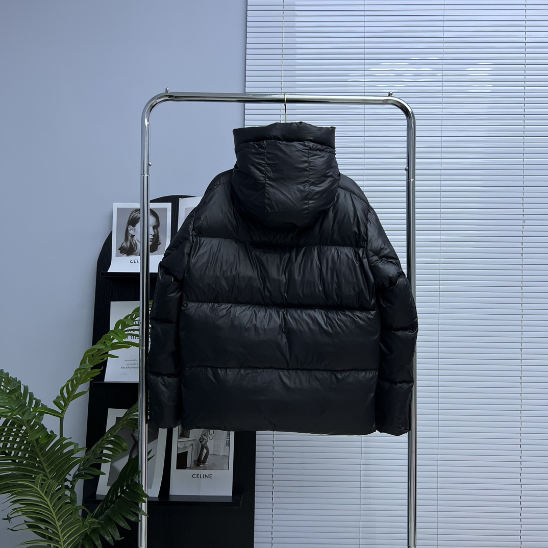 カナダグース「Canada Goose」Crofton パフダウンジャケット