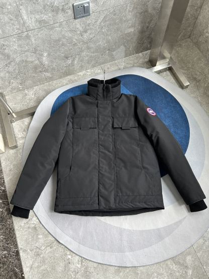 カナダグース「Canada Goose」パーカーダウンコート