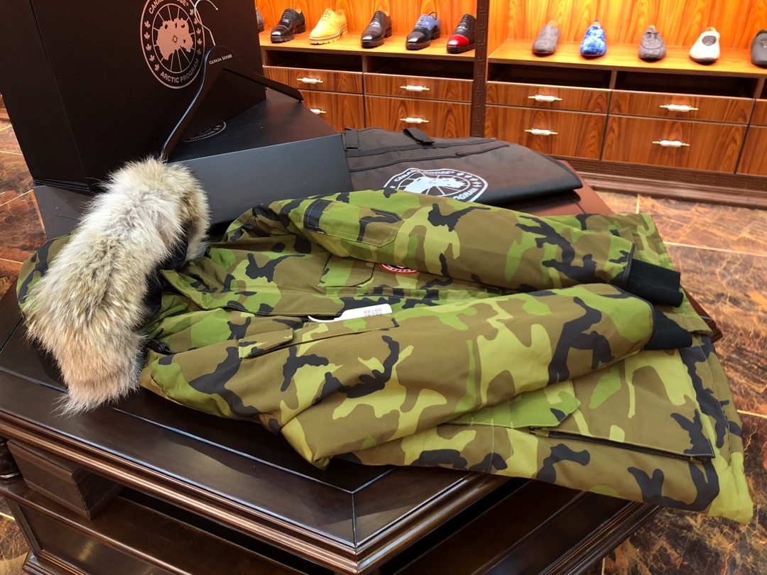 カナダグース「Canada Goose」プレミアムダウンコート