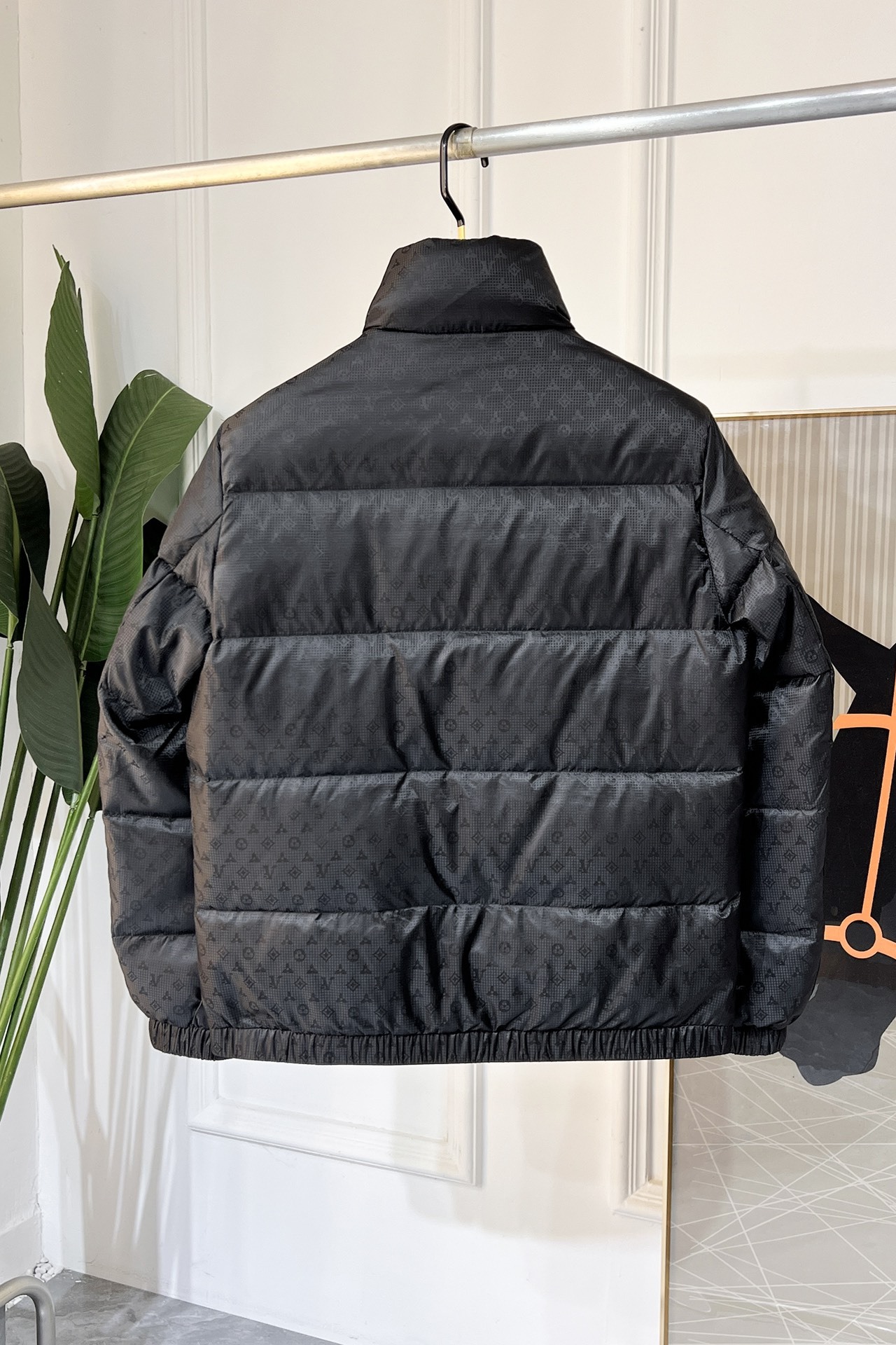 ルイ・ヴィトン「Louis Vuitton」‌ MONOGRAM PILLOW ダウンジャケット