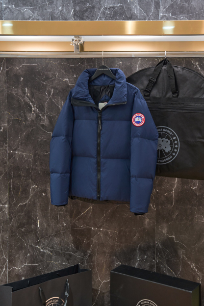 カナダグース「Canada Goose」 Lawrenceショートダウンジャケット
