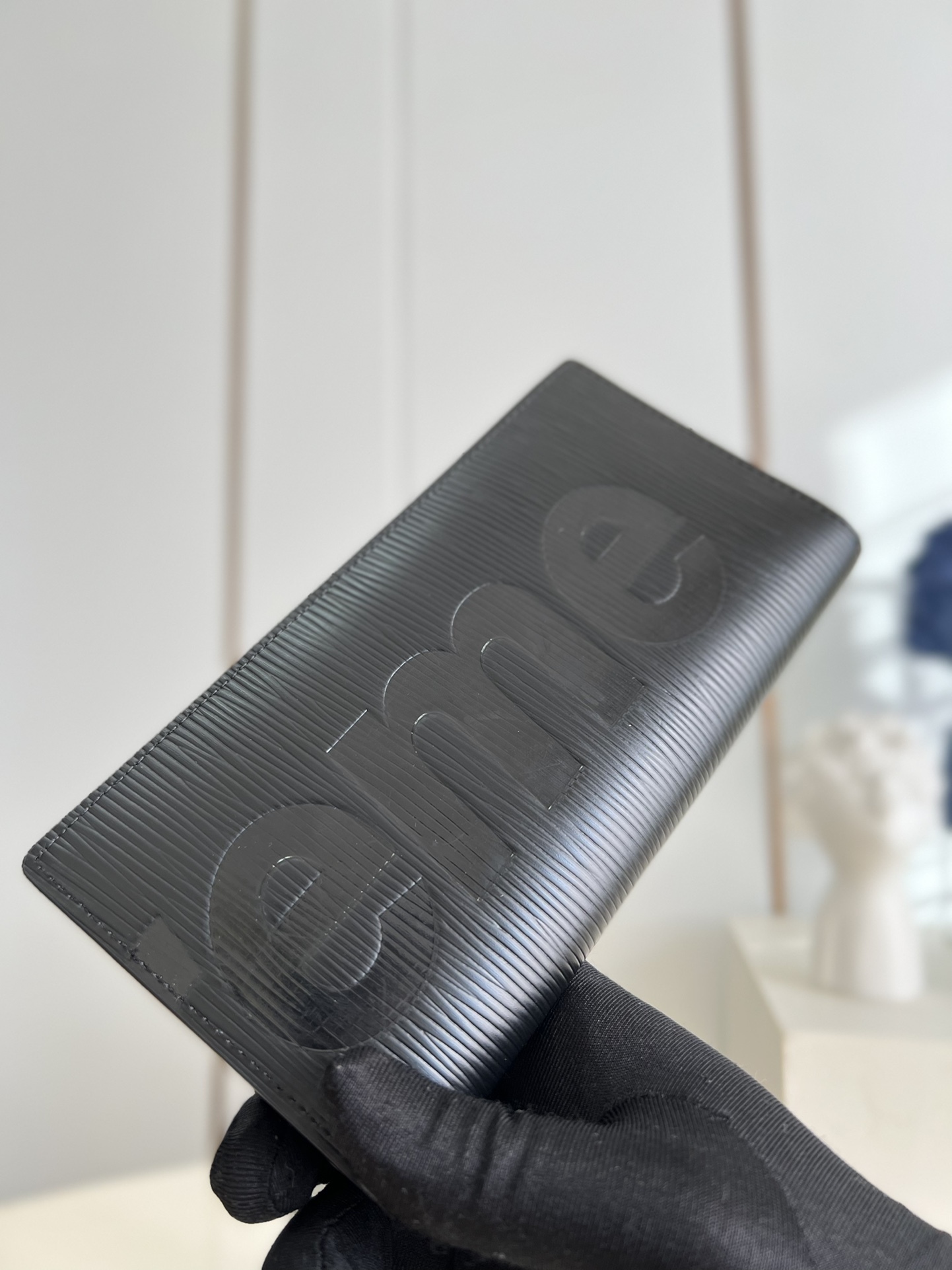 ルイ・ヴィトン「Louis Vuitton」LV ✕ Supreme コラボ ポルトフォイユ･ブラザ