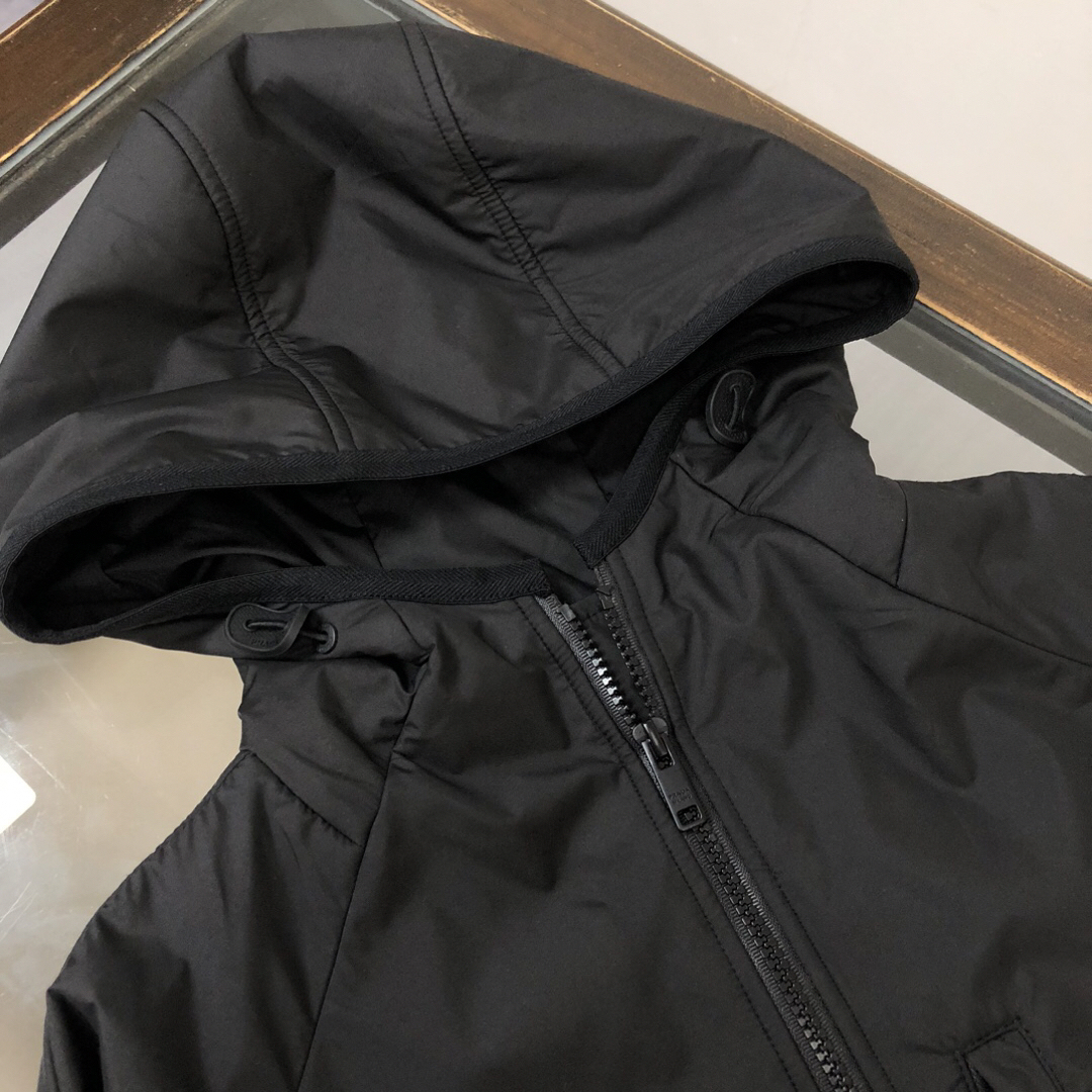 プラダ「Prada」秋の新作パッチワークハットジャケット