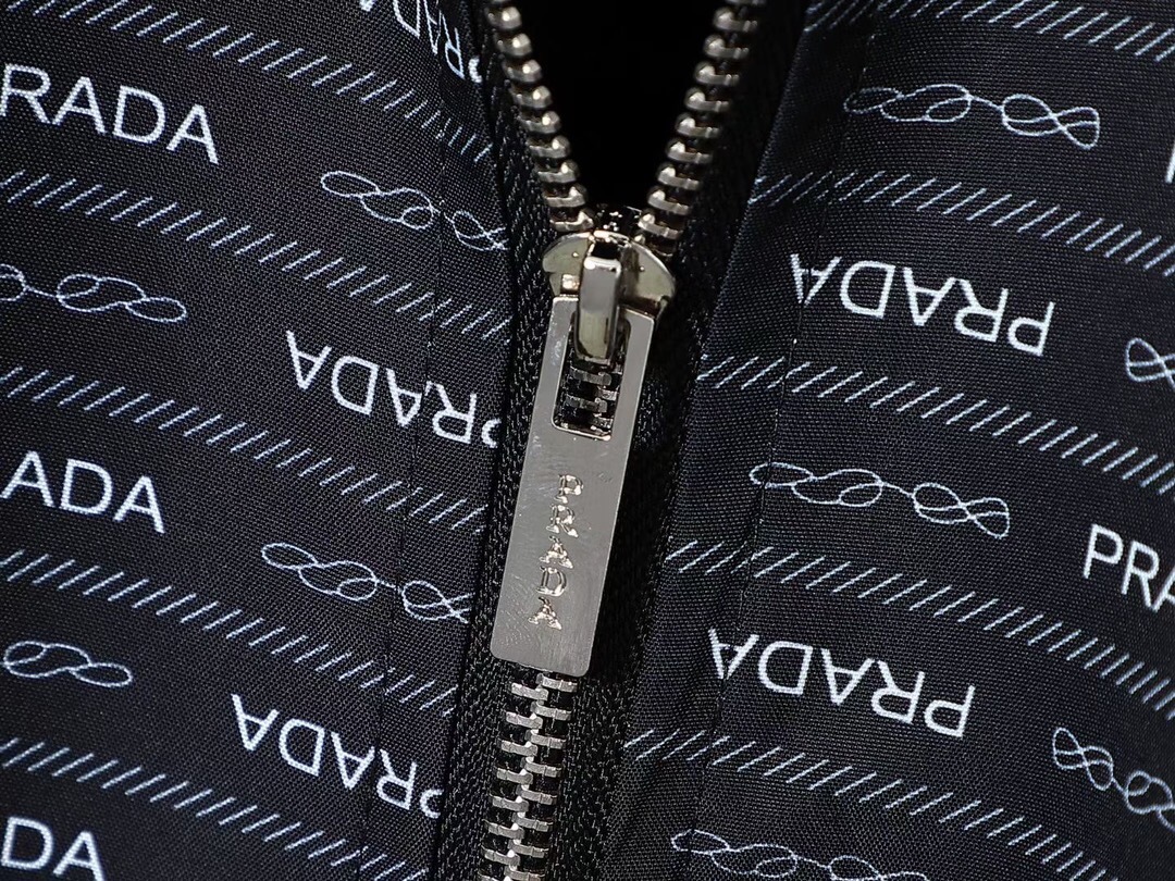 プラダ「Prada」2024 ss春の新作メンズジャケット