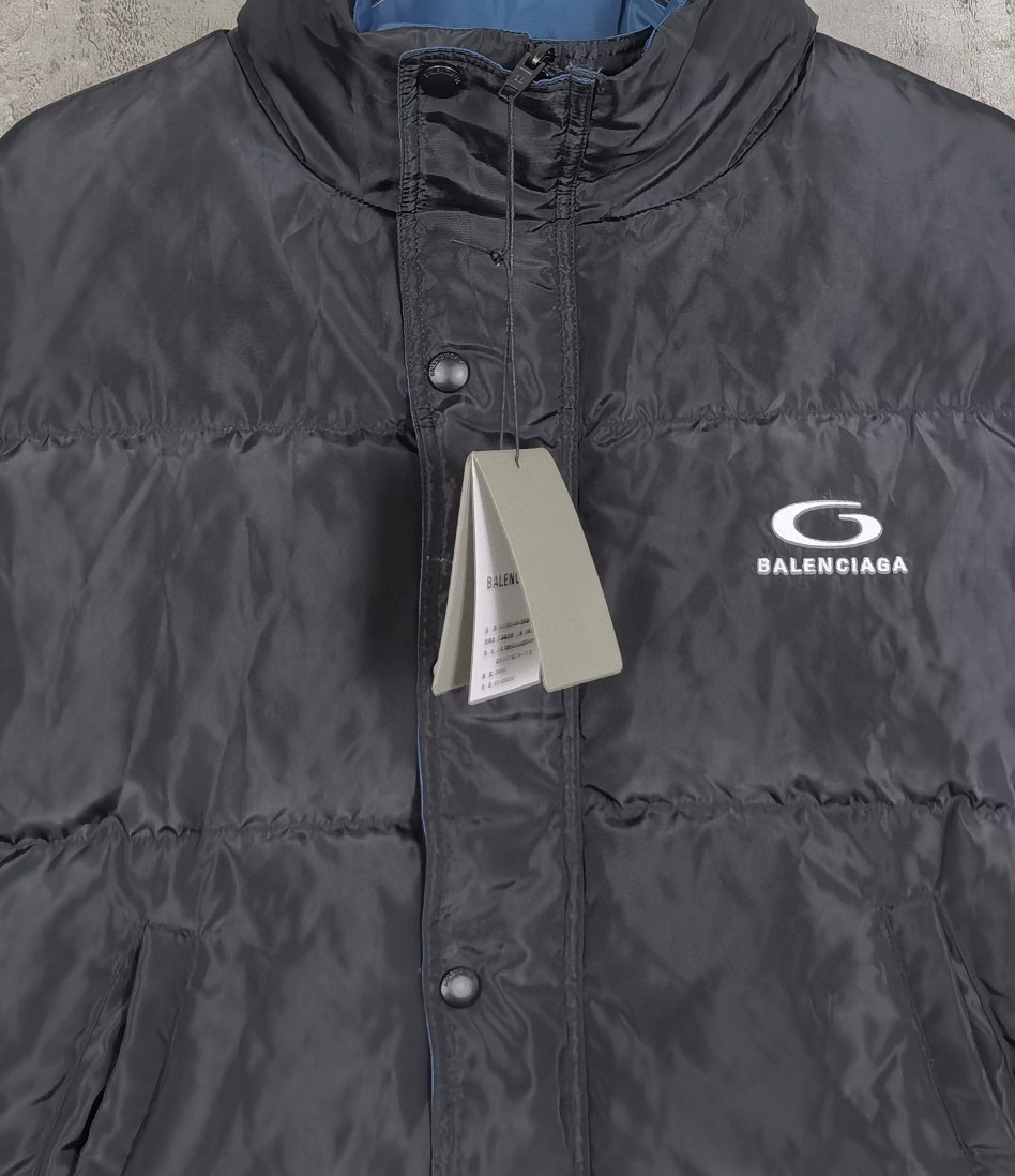 バレンシアガ「Balenciaga」秋冬新作刺繍大ピンダブルダウンジャケット