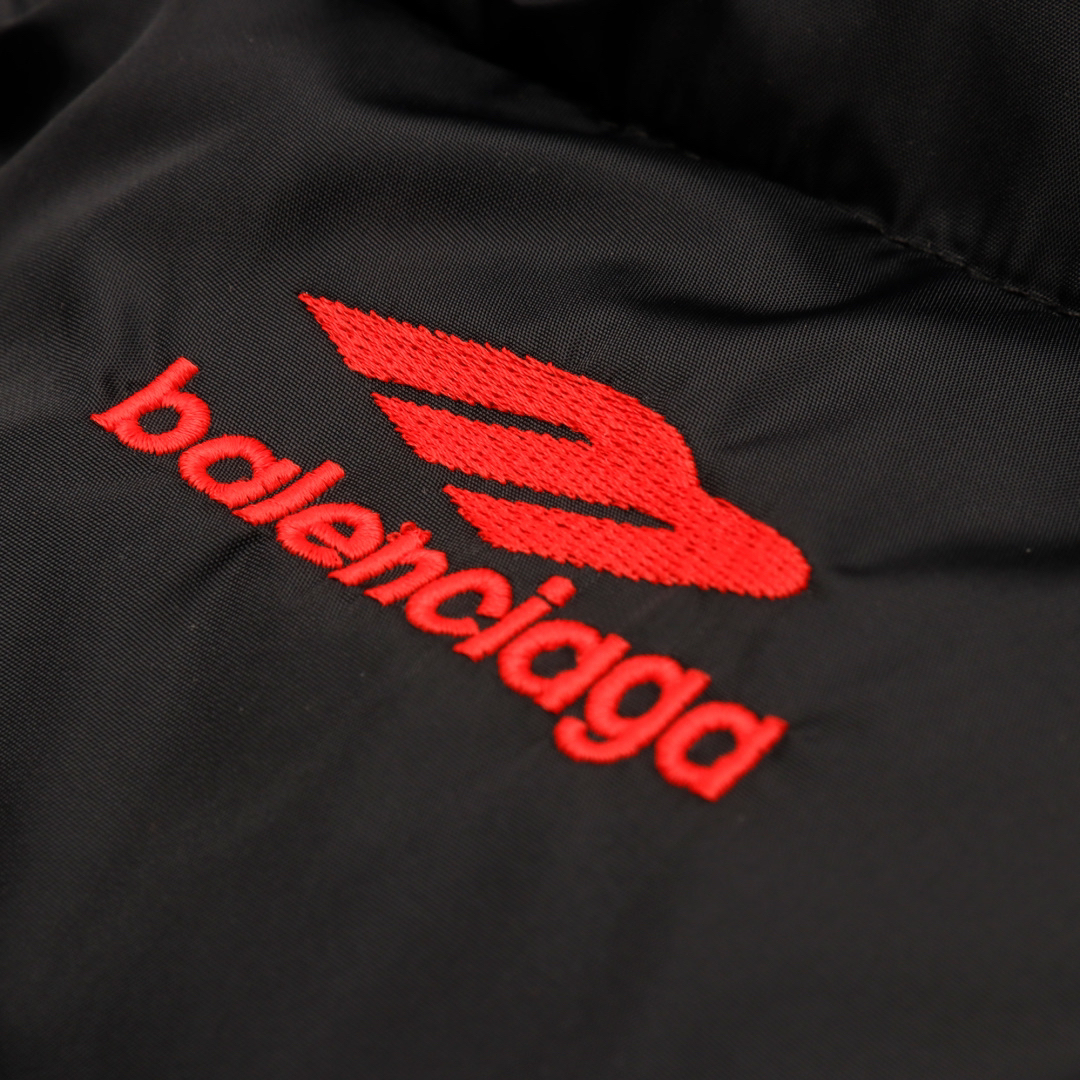 バレンシアガ「Balenciaga」‌ BLCG 24FW 3B リバーシブル ダウンジャケット