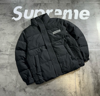 バレンシアガ「Balenciaga」‌ 2024 グリッドパッチワーク リミテッド ダウンジャケット