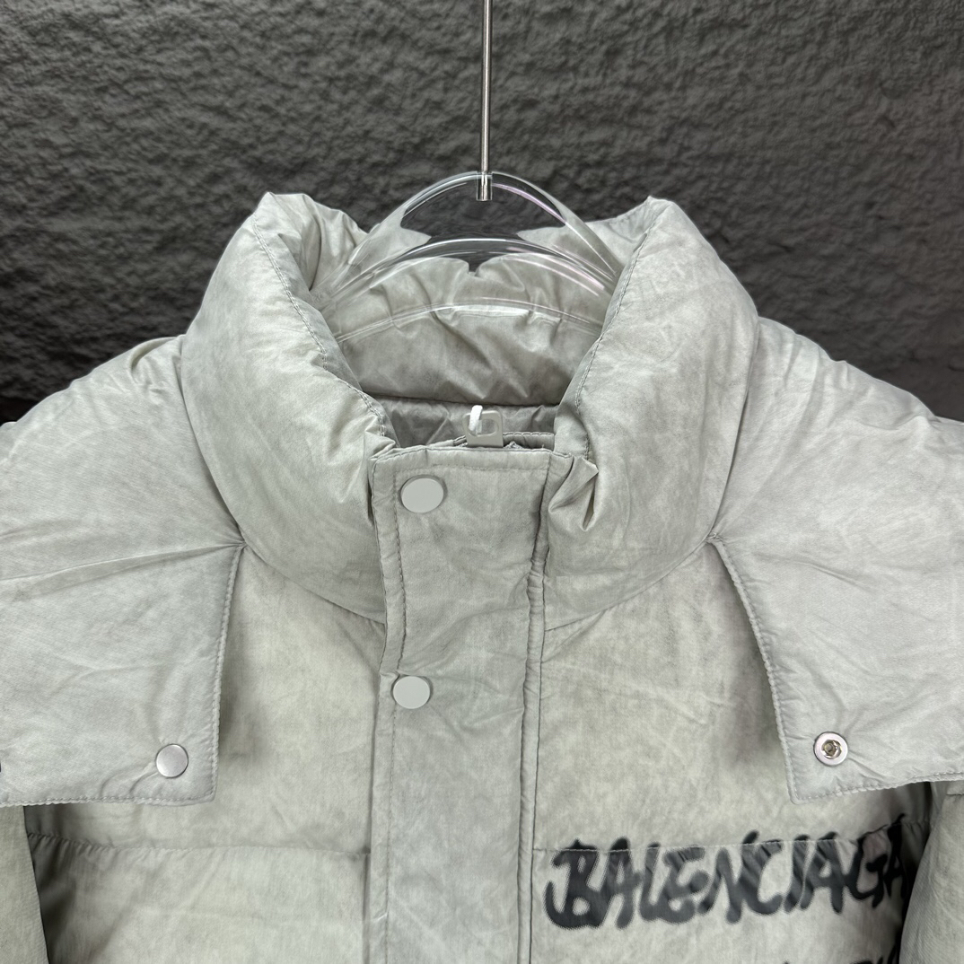 バレンシアガ「Balenciaga」‌2024秋冬最新ダウンジャケット