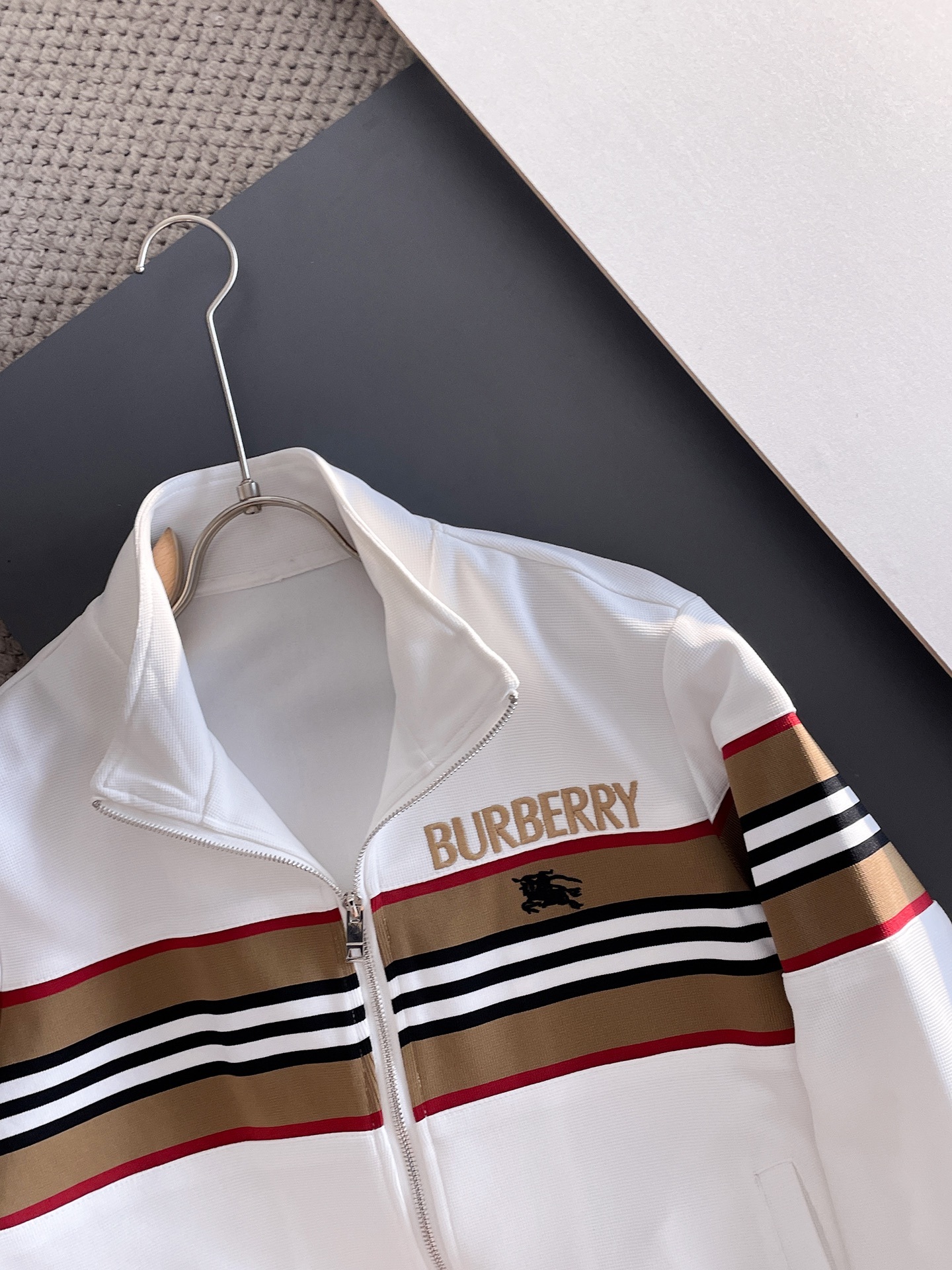 バーバリー「Burberry」秋冬 メンズ  カジュアルスポーツセット