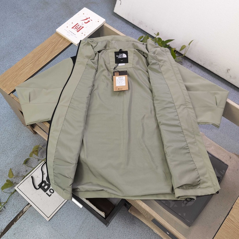 ザ・ノースフェイス「The North Face」エンブロイダーロゴ GORE-TEX ジャケット